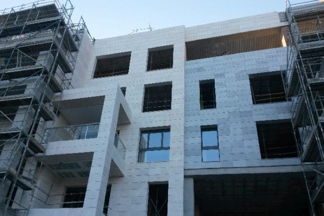 Hotel Santa Marta is committed to the quality of natural stone on its ventilated facade  