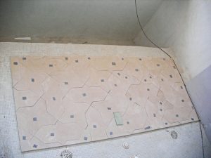 Instalación de suelos y paredes de mármol - Installation of marble floors and walls